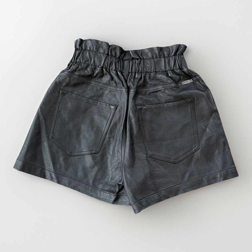 Kancan Black Faux Leather Paperbag Shorts Size M - Picture 2 of 7